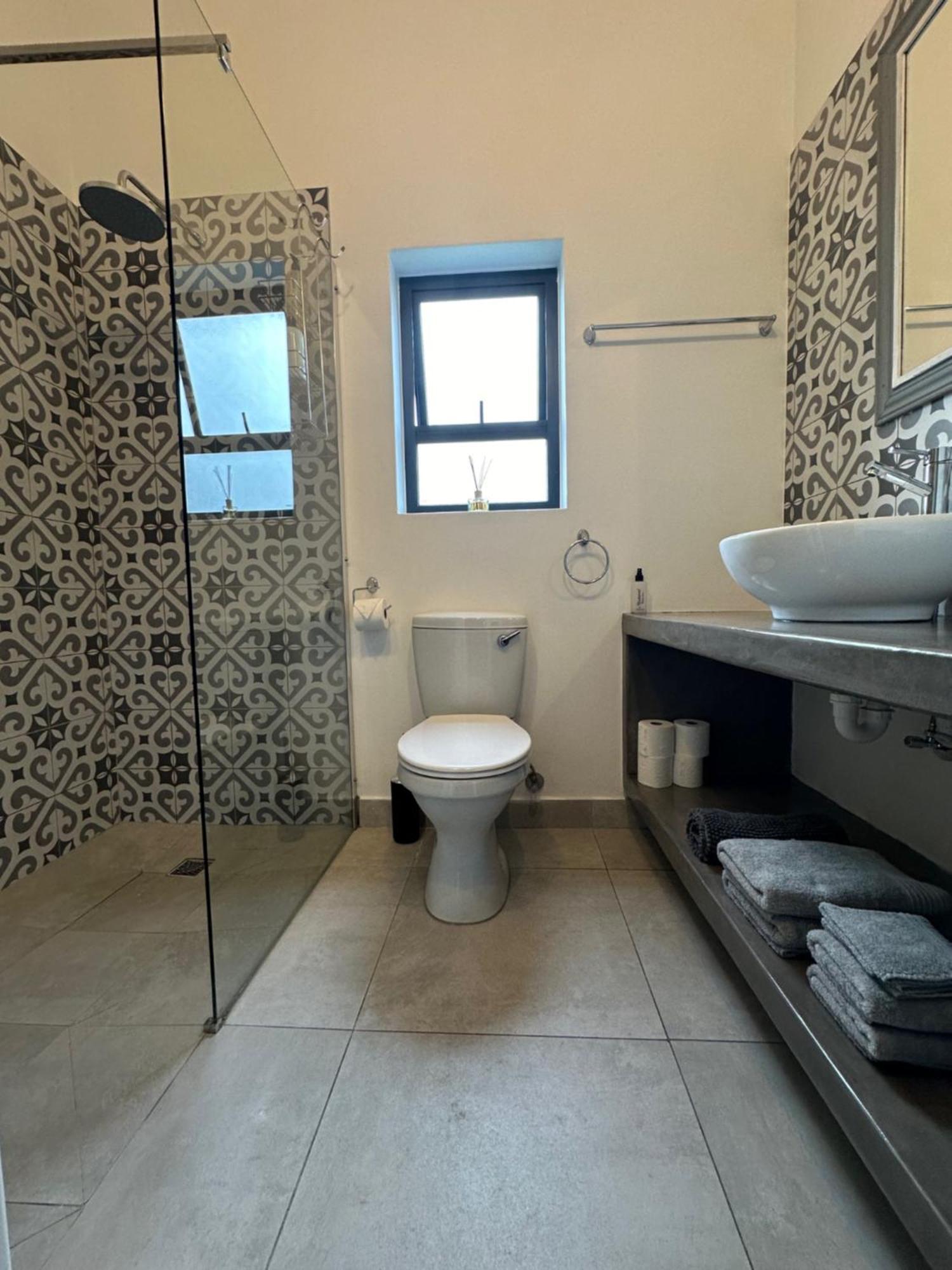 Modern Apartments Downtown Plettenberg Bay Bagian luar foto