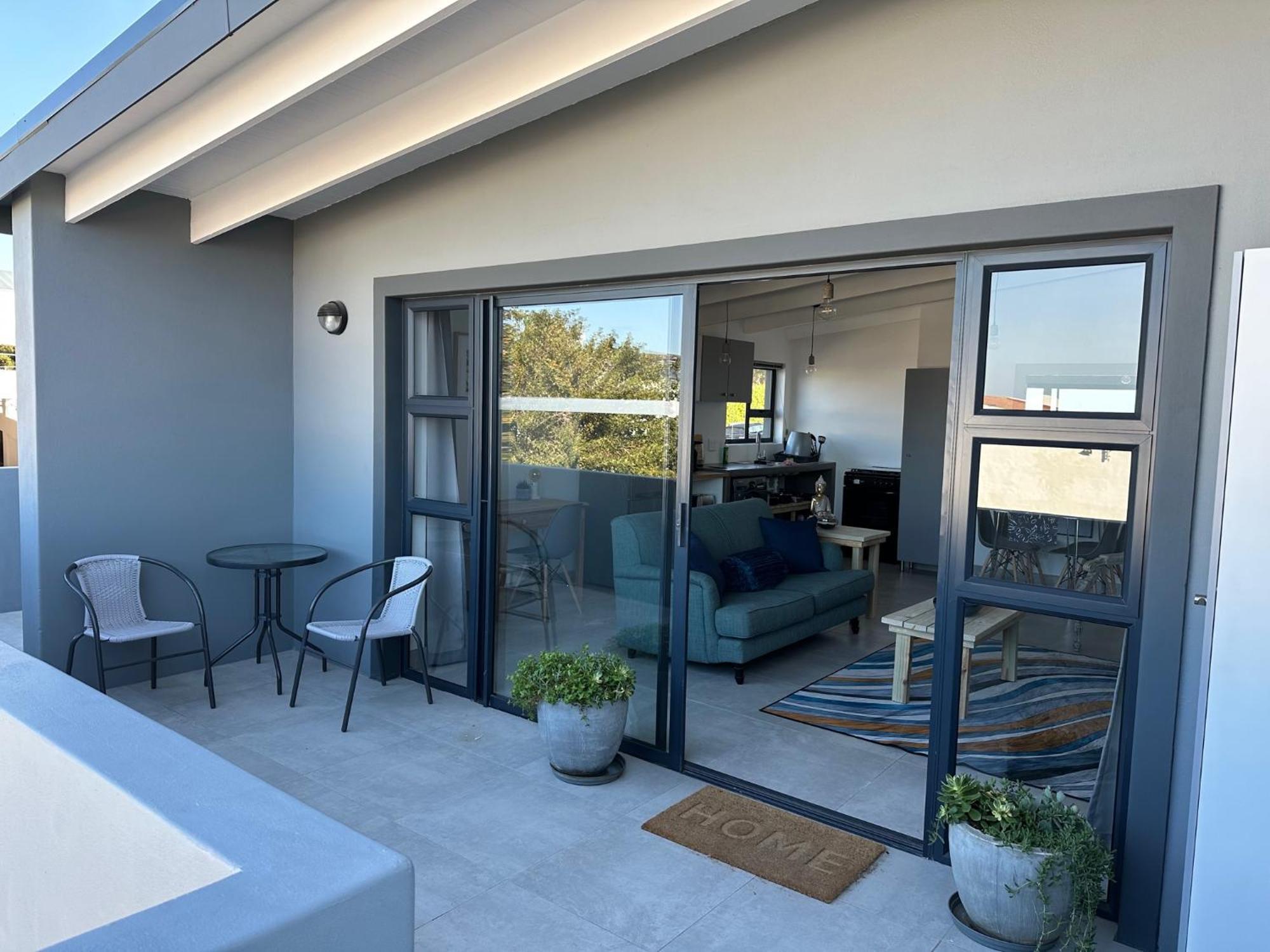 Modern Apartments Downtown Plettenberg Bay Bagian luar foto