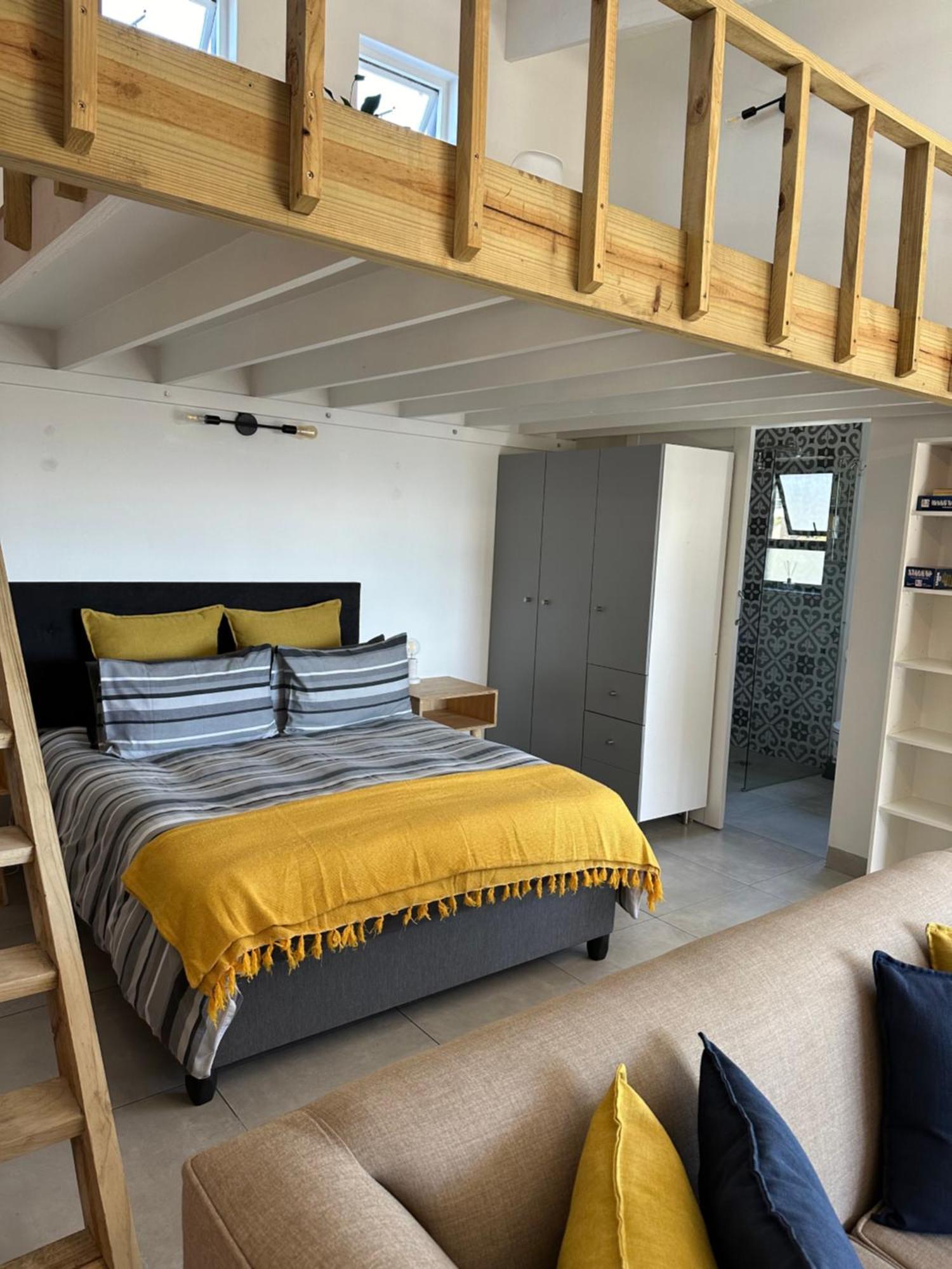 Modern Apartments Downtown Plettenberg Bay Bagian luar foto