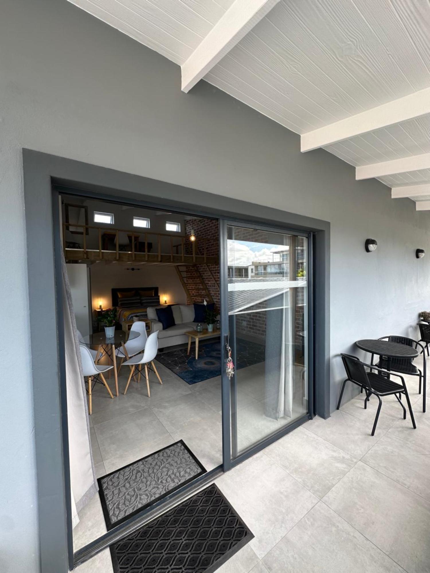Modern Apartments Downtown Plettenberg Bay Bagian luar foto